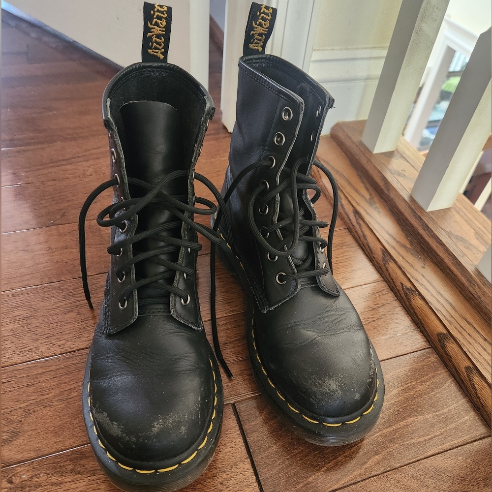 Doc Martins Black Leather Lace-Up Boots-Ladies Size 7